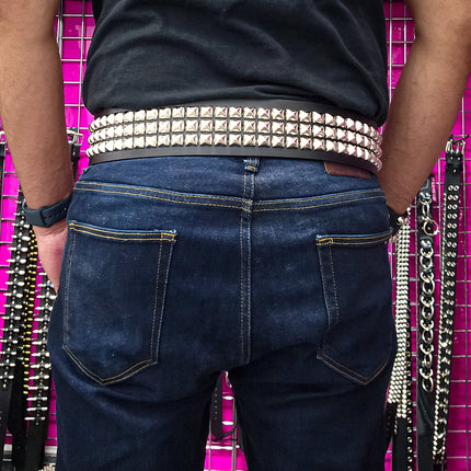 BT146B  3 ROW PYRAMID STUDDED 2 1/2" WIDE  BELT WITH NARROW HEAD ROLLER  BUCKLE