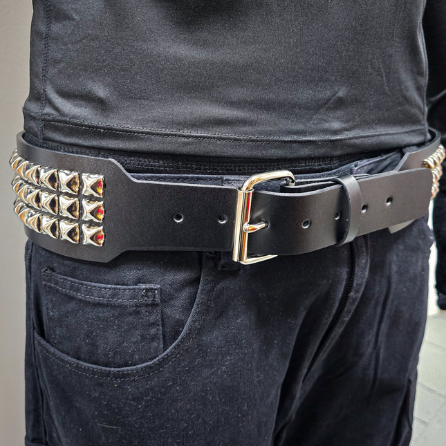 BT146B  3 ROW PYRAMID STUDDED 2 1/2" WIDE  BELT WITH NARROW HEAD ROLLER  BUCKLE