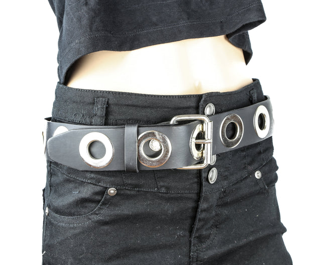BT149FLAT LARGE EYELET BLACK LEATHER BELT