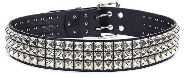 BT157  LARGE 5/8" PYRAMID 2 1/2" WIDE