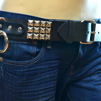 BT170 PYRAMID LOOP & RING BLACK LEATHER BELT
