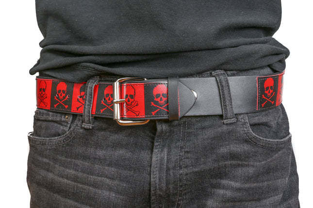 BT184RED RED AND BLACK SKULL SQUARES PRINTED BELT
