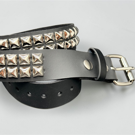 BT509   WIDE BELT WITH 2 ROW REGULAR 1/2" PYRAMID STUDDED BELT