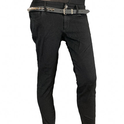 BT134UK77   SINGLE ROW UK77 STUDDED BELT