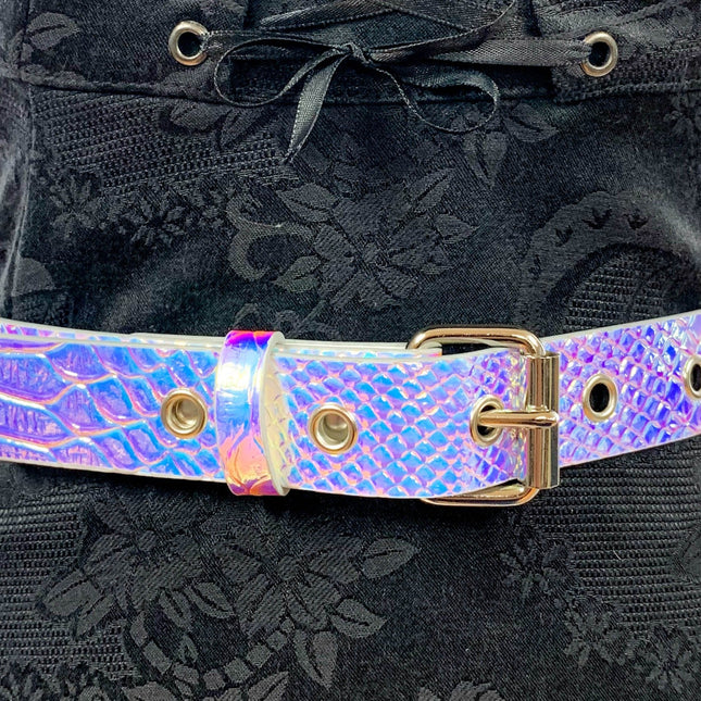 BT100RN-175SNAKE EMBOSSED HOLOGRAPHIC PLAIN BELT WITH GROMMET