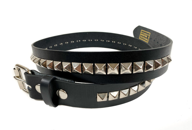 BT551 PYRAMID STUD BELT