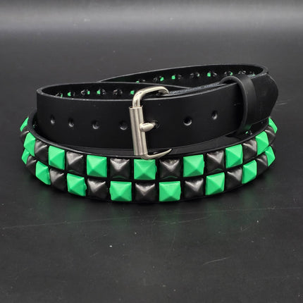 BT554-GS  POWDER COATED GREEN BLACK CHECKERED PYRAMID STUDDED BELT
