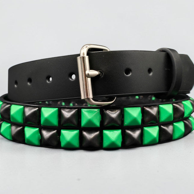 BT554-GS  POWDER COATED GREEN BLACK CHECKERED PYRAMID STUDDED BELT