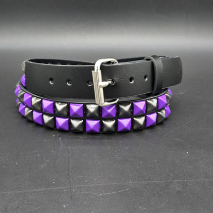 BT554-PPS  POWDER COATED PURPLE BLACK CHECKERED  PYRAMID STUDDED BELT