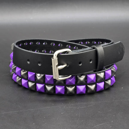 BT554-PPS  POWDER COATED PURPLE BLACK CHECKERED  PYRAMID STUDDED BELT