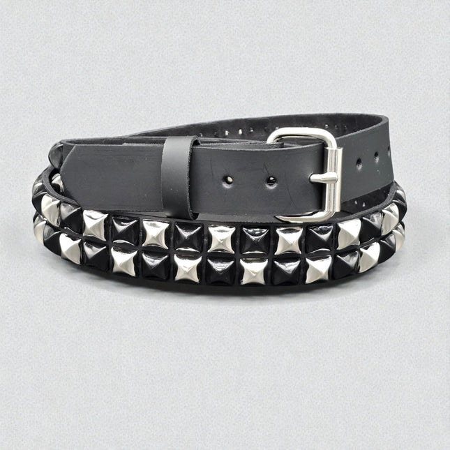 BT554-SIL/BLK  SILVER  BLACK CHECKERED PYRAMID STUDDED BELT