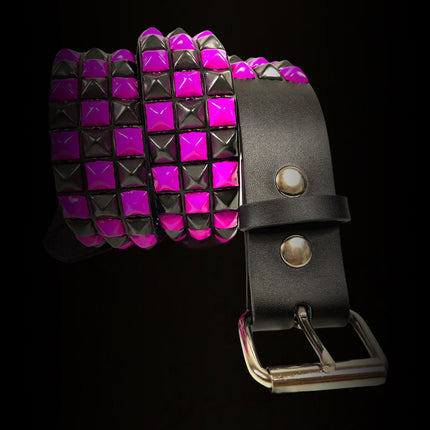 BT555-PS PINK BLACK CHECKERED PYRAMID STUD BELT