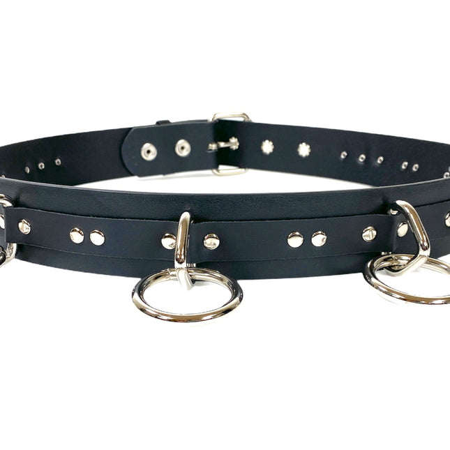 BT562  LEATHER LARGE O RING STRAPPED BONDAGE BELT
