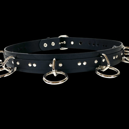 BT562  LEATHER LARGE O RING STRAPPED BONDAGE BELT