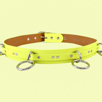 BT562M VEGAN  LARGE O RING STRAPPED BONDAGE BELT