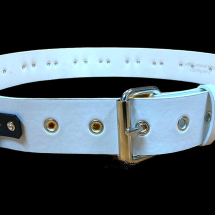 BT562VG-WHT-BLK  VEGAN  LARGE O RING STRAPPED BONDAGE BELT