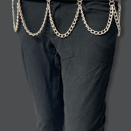 BT570 STUDDED BELT WITH CHAIN