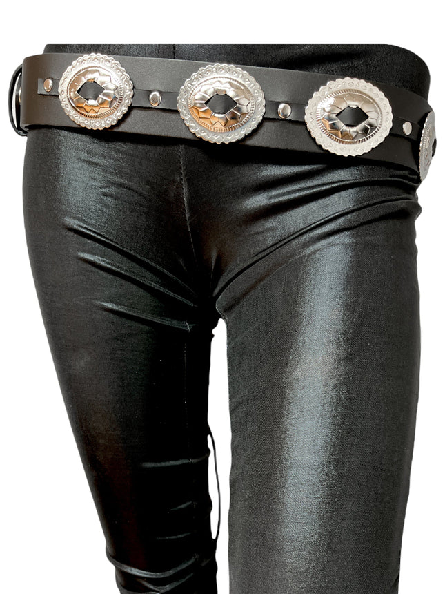 BT590-SIL OVAL CONCH BELT
