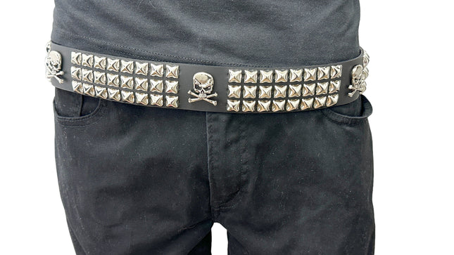 BT641 STUDDED SKULL BELT