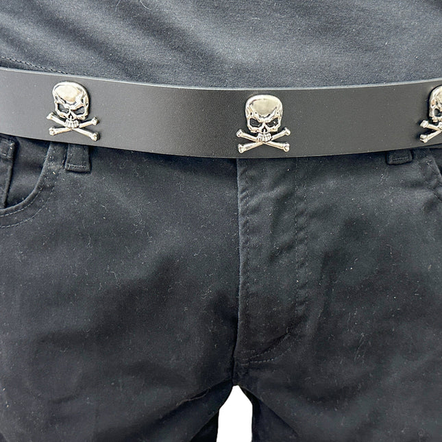 BT644   1 1/2" WIDE SKULL & CROSSBONE  BELT