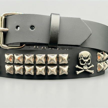 BT642  SKULL BELT DOUBLE ROW PYRAMID STUDDED  1 1/2" WIDE