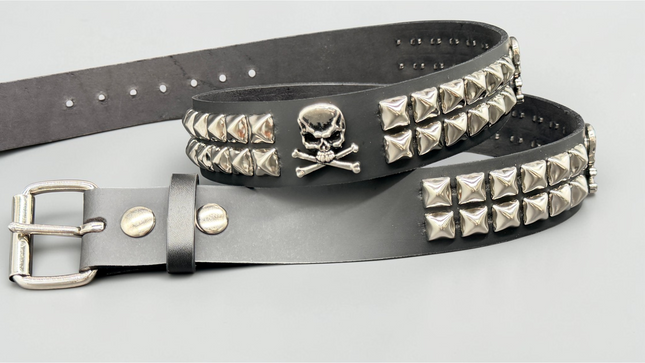 BT642  SKULL BELT DOUBLE ROW PYRAMID STUDDED  1 1/2" WIDE