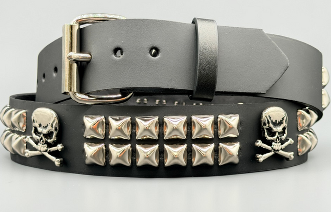 BT642  SKULL BELT DOUBLE ROW PYRAMID STUDDED  1 1/2" WIDE