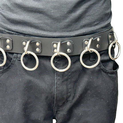 BT690 4 RIVETS LARGE RING BONDAGE BELT
