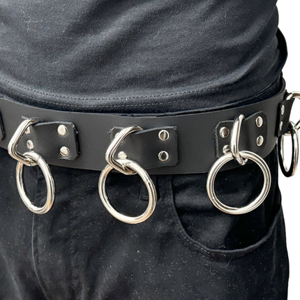 BT690 4 RIVETS LARGE RING BONDAGE BELT