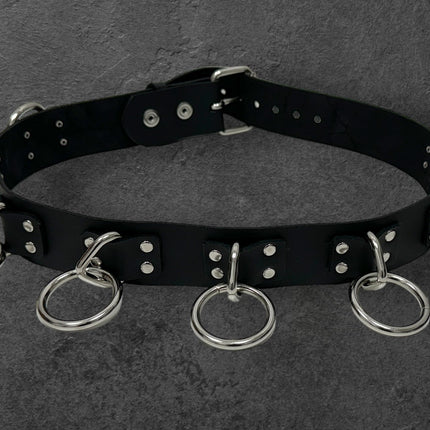 BT690 4 RIVETS LARGE RING BONDAGE BELT