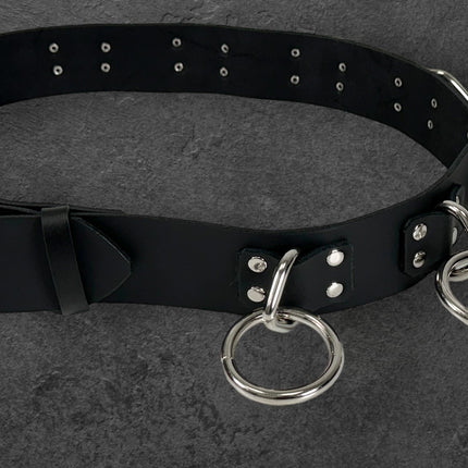 BT690 4 RIVETS LARGE RING BONDAGE BELT