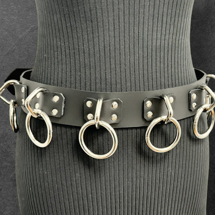 BT690 4 RIVETS LARGE RING BONDAGE BELT