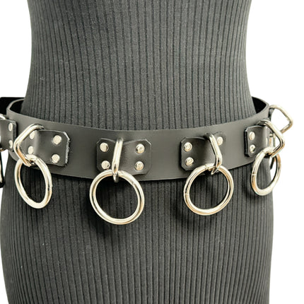 BT690 4 RIVETS LARGE RING BONDAGE BELT