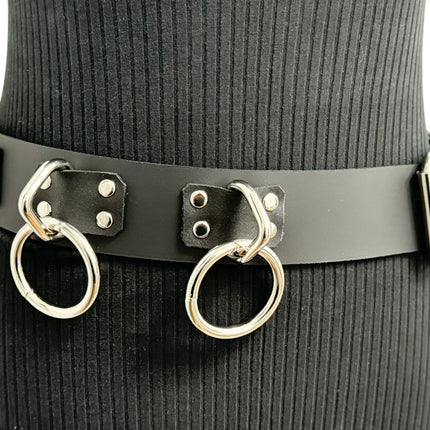 BT690 4 RIVETS LARGE RING BONDAGE BELT