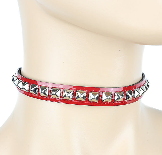 CK126P 1/2" PATENT LEATHER CHOKER WITH 1 ROW 1/4" PYRAMIDS