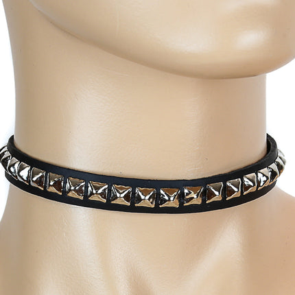 CK126  MINI PYRAMID SKINNY CHOKER LEATHER