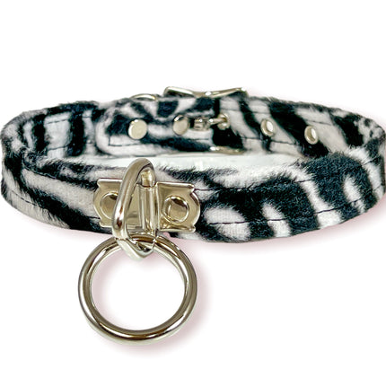 CK129L  FUZZY ZEBRA  BONDAGE CHOKER