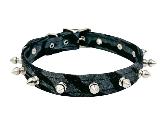 CK134Z CANVAS ZEBRA PRINT ZEBRA SPIKE  CHOKER