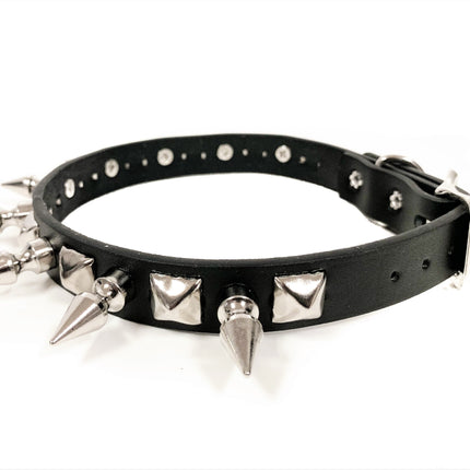 CK139  SPIKE STUDDED CHOKER