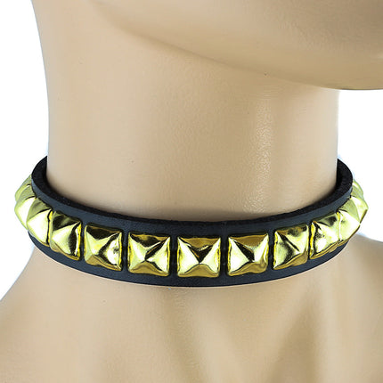 CK140 BLACK LEATHER CHOKER WITH 1 ROW 1/2" PYRAMID STUDS
