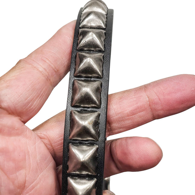 CK140ANT  SILVER  1  ROW ANTIQUE STUDDED CHOKER