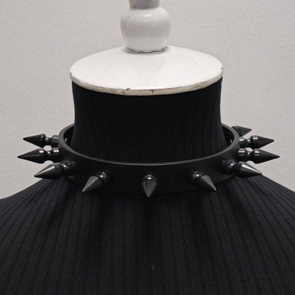 CK149 3/4" BLACK LEATHER CHOKER WITH 1" SPIKES