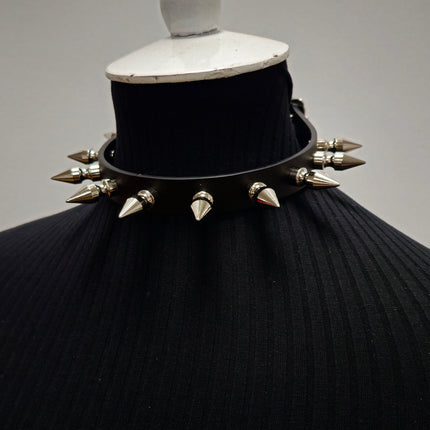 CK149 3/4" BLACK LEATHER CHOKER WITH 1" SPIKES
