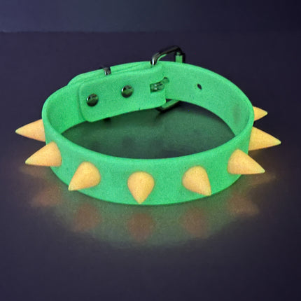 CK162 RUB SPIKE SILICONE GLOW IN DARK CHOKER