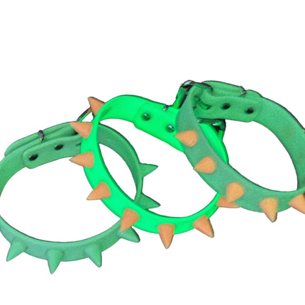 CK162 RUB SPIKE SILICONE GLOW IN DARK CHOKER
