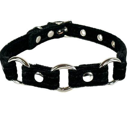 CK170 VELVET 3 SMALL RING LINK CHOKER