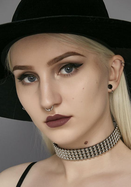 CK243  FOUR MINI ROUND STUD CHOKER