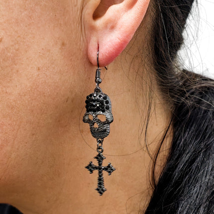 ER27975  STONE SKULLS EARRING