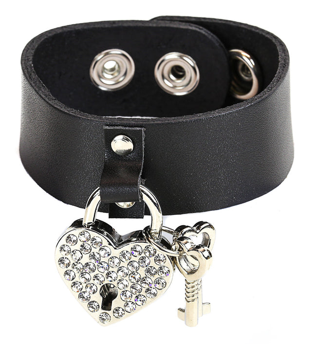 FB114HT HEART LOCK BRACELET