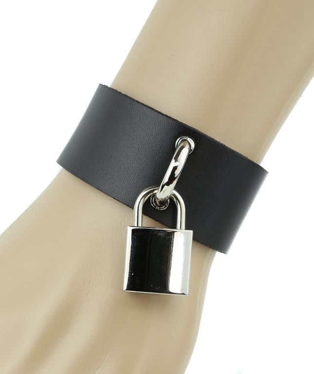 FB155SQ SQUARE LOCK BRACELET